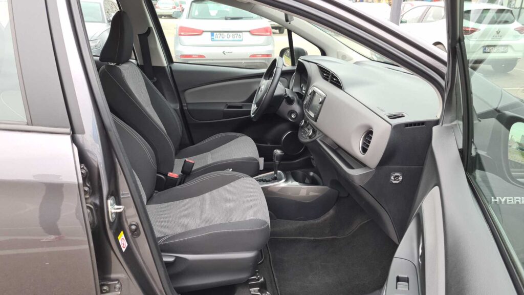 14336_215_interior_1